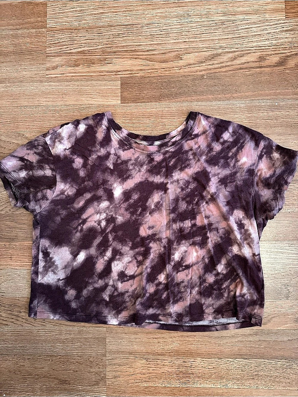 Old Navy Tie-Dye Short Sleeve Top in Red & Pink Like New